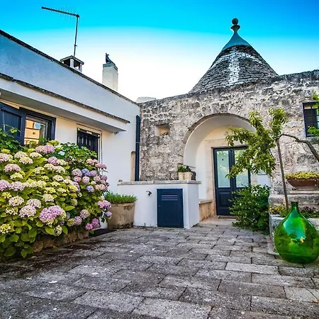 Trulli Girolamo تْشيستيرنِنو